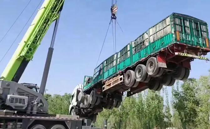 木里道路脱困救援案例